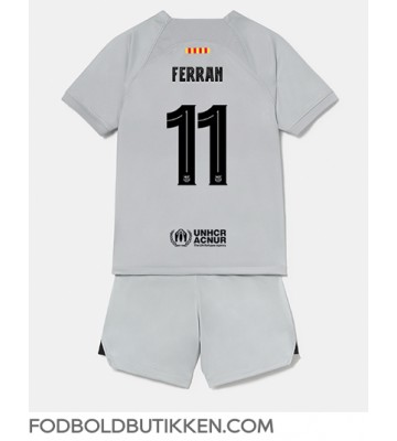 Barcelona Ferran Torres #11 Tredjetrøje Børn 2022-23 Kortærmet (+ Korte bukser)